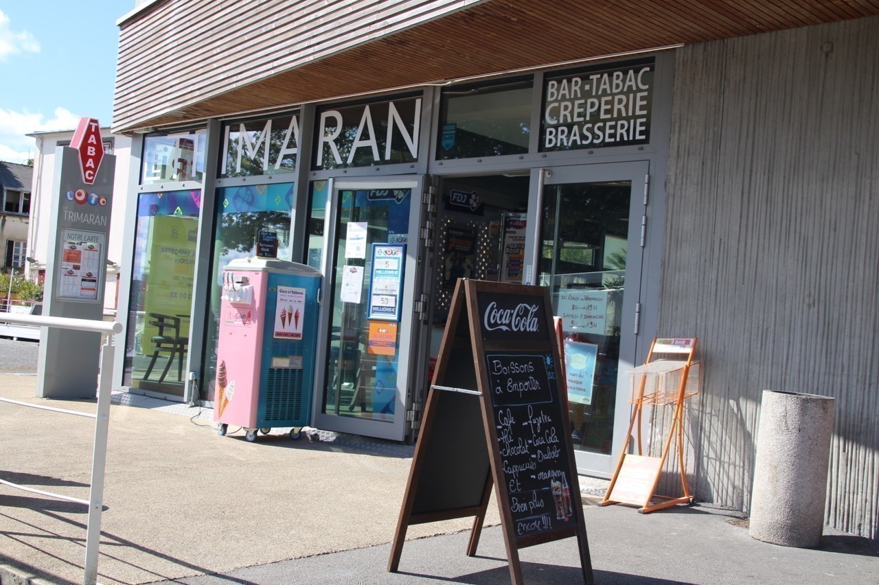 Le Trimaran BarTabac et restaurant Les Marinas de Brest